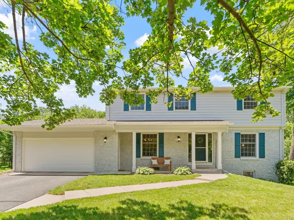 16837 Canterbury Dr, Minnetonka, MN 55345