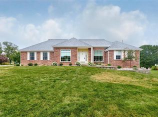 2 Amberg Ct, Saint Charles, MO