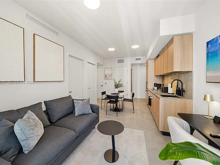 121 NE 5th St #2706 — Photo 10