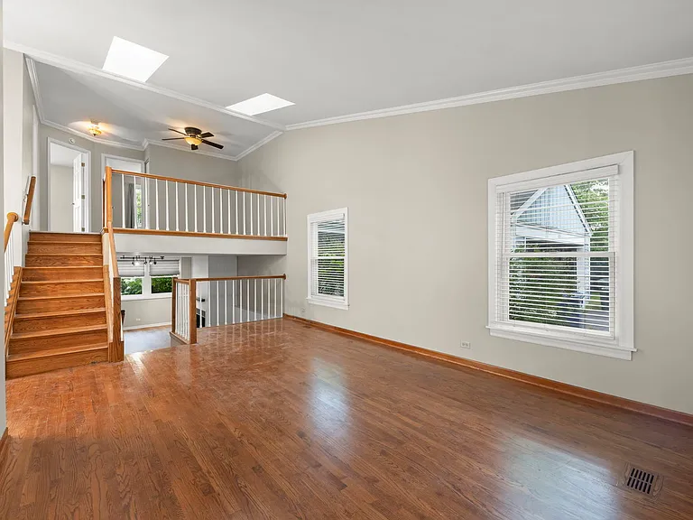 1055 Devonshire Ave #1055 — Photo 3