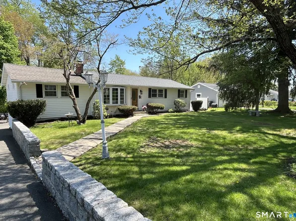 43 Meadowbrook Road, Danbury, CT 06811