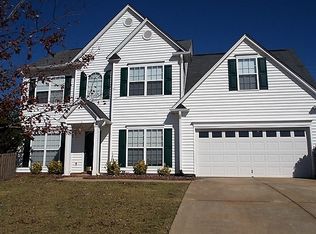 302 Crown Empire Ct, Simpsonville, SC 29681