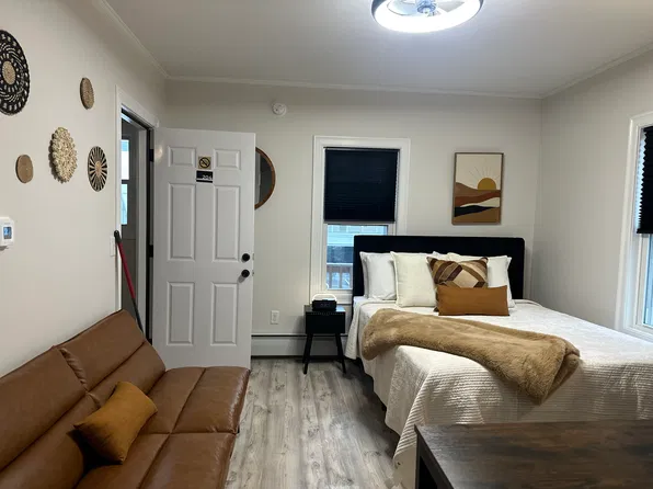 5 Kinney Ave #204, Old Orchard Beach, ME 04064