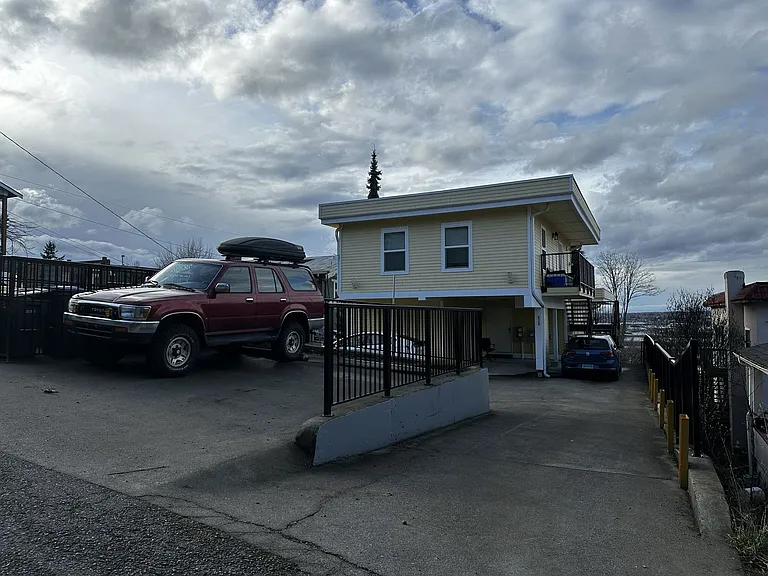 826 N Garden St — Photo 14