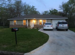 253 Briarcreek St, Clute, TX 77531