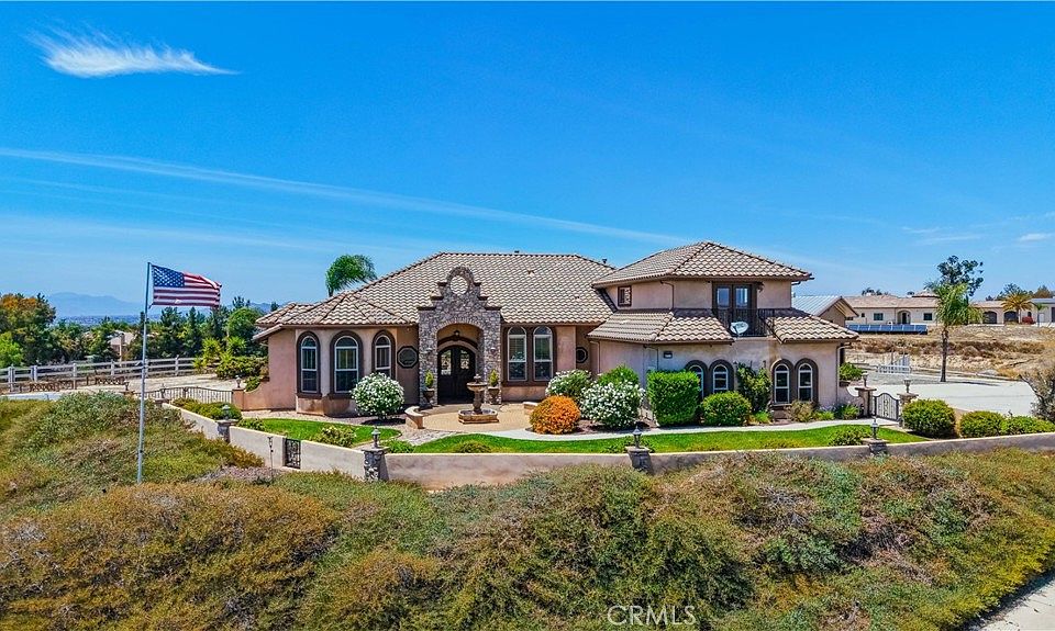 1st image of 32032 La Serena Way
