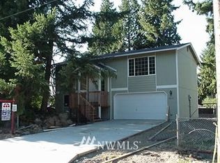 19944 Rhododendron Dr E, Sumner, WA 98390