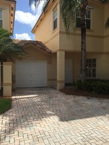 773 NW 170th Ter, Pembroke Pines, FL, 33028