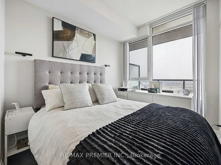 7895 Jane St #1717 — Photo 35