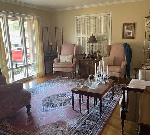 3rd image of 615 W 18th St