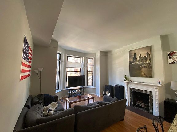 5th image of 1923 N Sedgwick St APT 1F