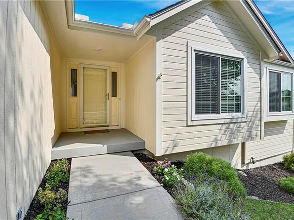 3313 S Prescott Ave, Blue Springs, MO 64015