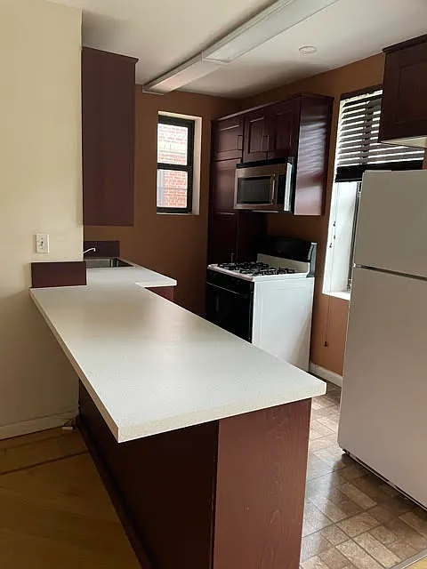 1 bed, $2,250 — Photo 2
