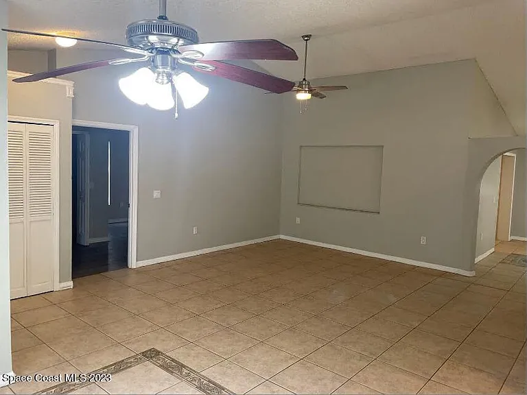 4030 Sheridan Ave — Photo 12