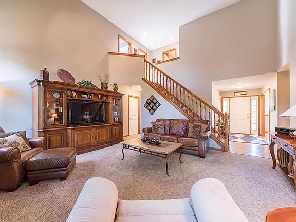 3rd image of 802 Palo Verde Ct