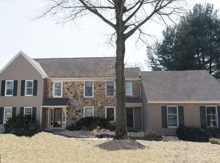 1102 Carroll Hill Dr, West Chester, PA 19382
