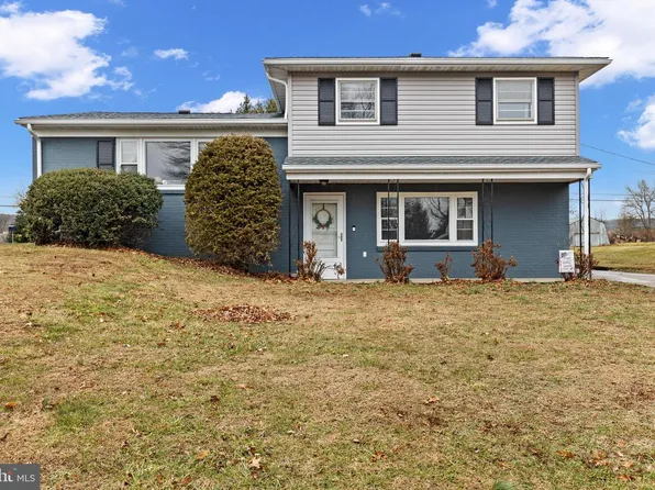 7040 Terrann Dr, Harrisburg, PA 17112
