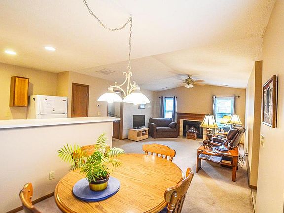 5th image of 417 Lebon Dr