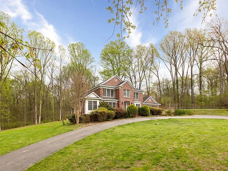13576 Highland Rd — Photo 79