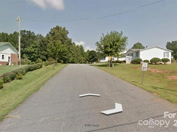 111 Harmony Dr, Nebo, NC 28761