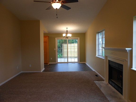 5th image of 1857 Woodland Dr