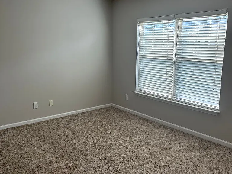 109 Waterford Park Dr — Photo 4