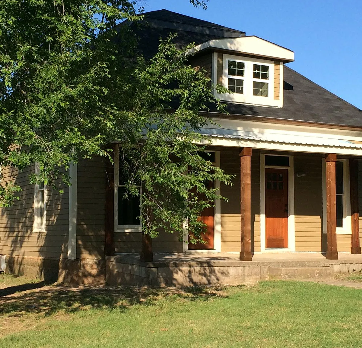 2 bed, 850 sqft, $950 — Photo 1