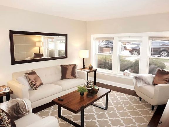 2nd image of 1801 Elmwood Ave #4