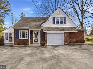 2880 Old Cedar Grove Rd, Broomall, PA 19008