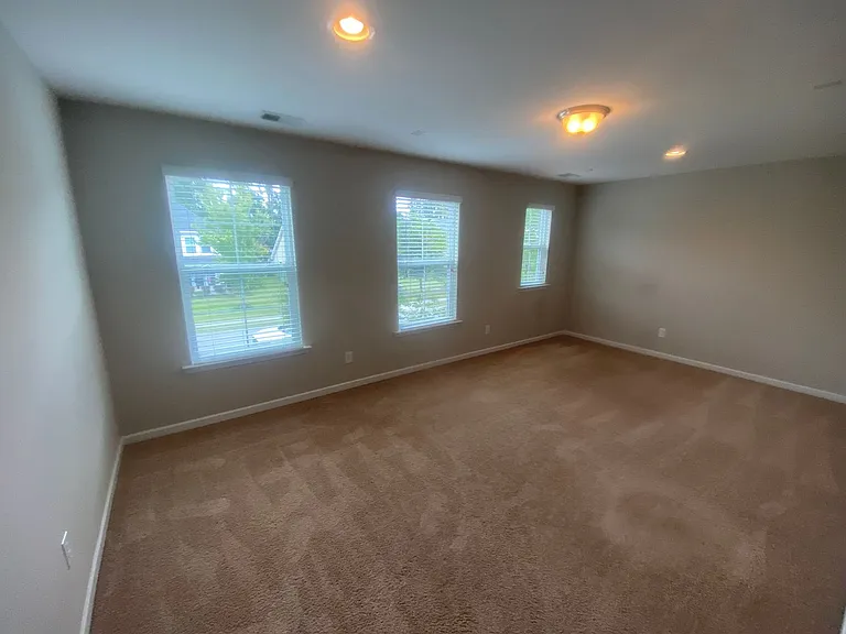901 Garden Hills Loop — Photo 4
