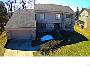 6340 Timberwood S, West Bloomfield, MI 48322