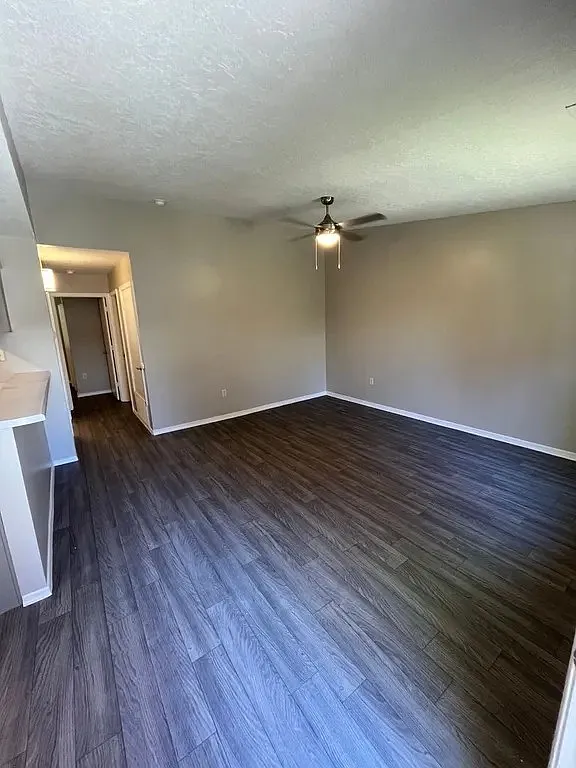 2 bed, 850 sqft, $1,350 — Photo 3