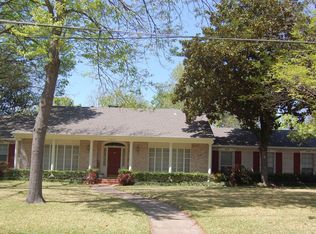 11423 Lamplighter Ln, Dallas, TX 75229