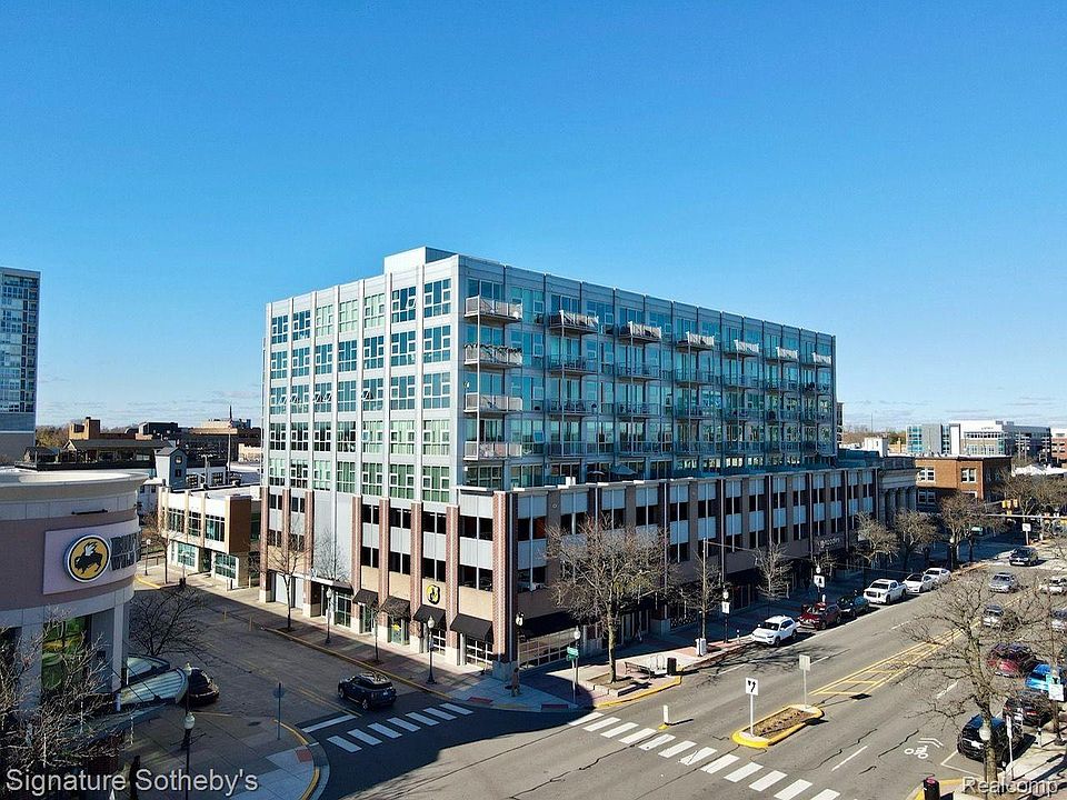 1st image of 100 W 5th St APT 402