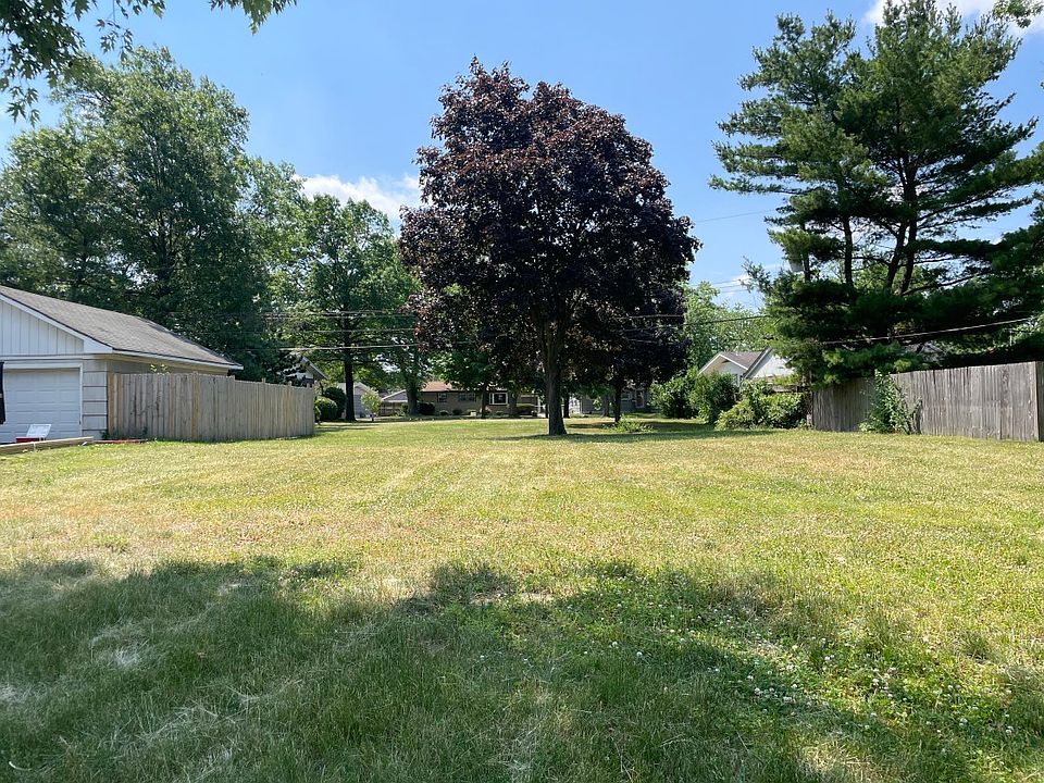 1st image of 31 Indianwood Dr