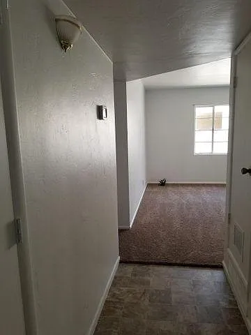 891 N Dakota St — Photo 2