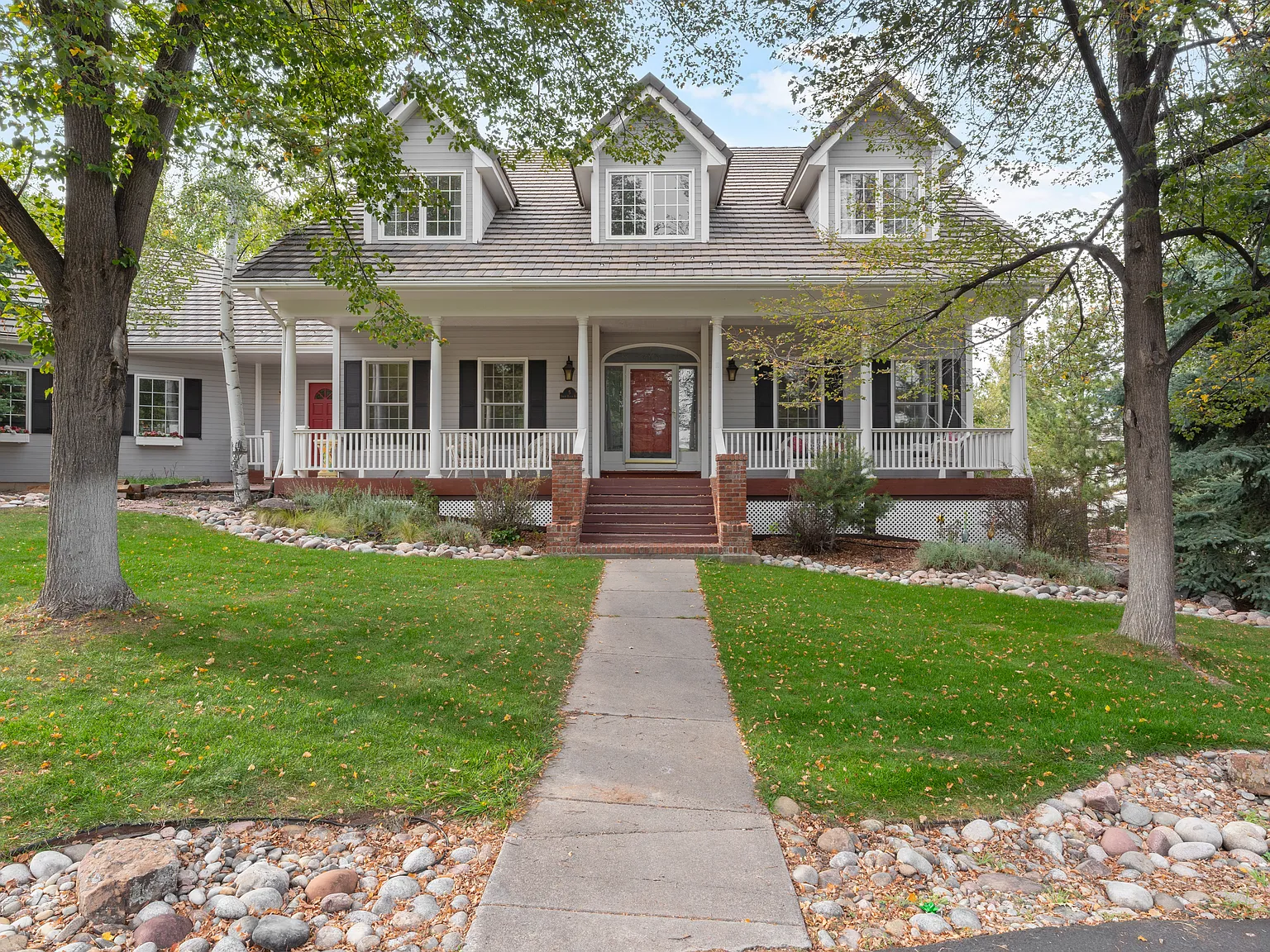 5 bed, 4700 sqft, $5,700 — Photo 1