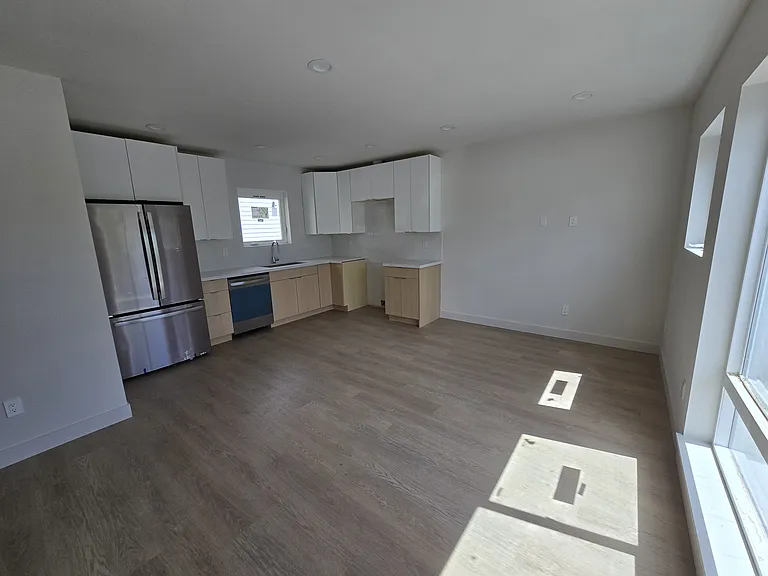 loving room and kitchen area