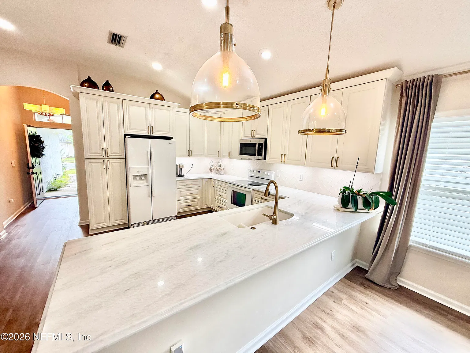 3 bed, 2.0 bath, 1543 sqft, $2,650 — Photo 1