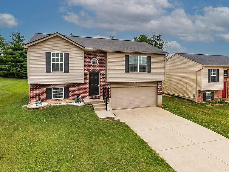 9124 Susie Dr — Photo 1