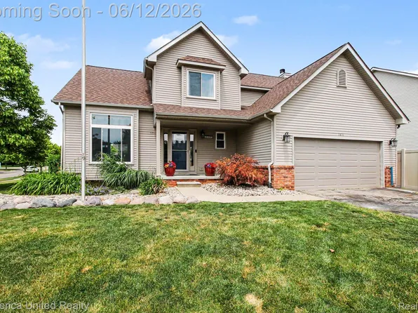 1411 Baywood Cir, Brighton, MI 48116