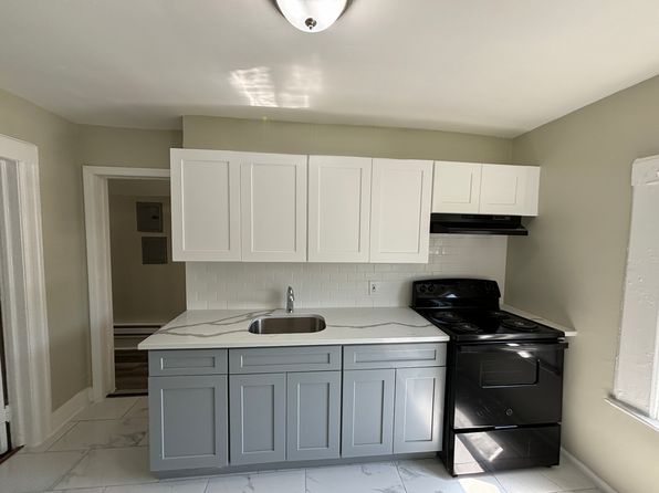 10 Columbia Ave #4