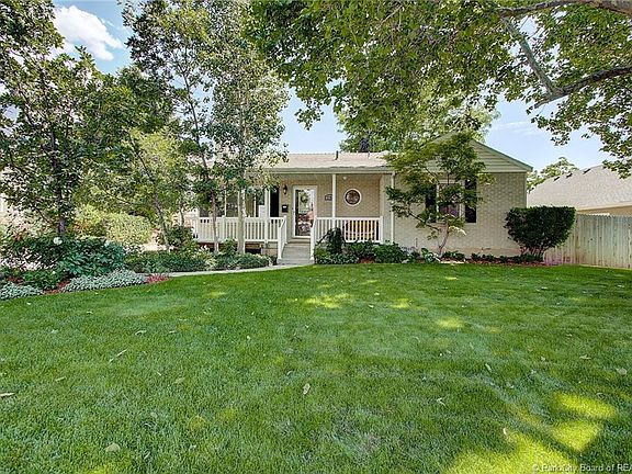 3rd image of 2784 E Wardway Dr