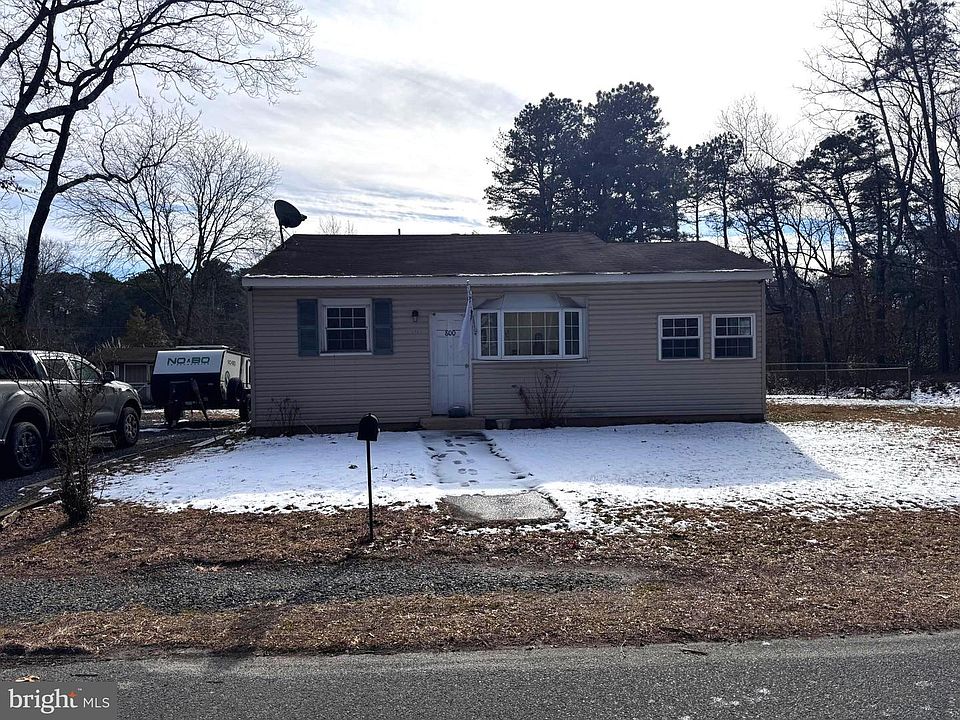 1st image of 800 Hickory Ave