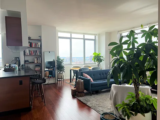 Rented by Oxford Property Group | media 5