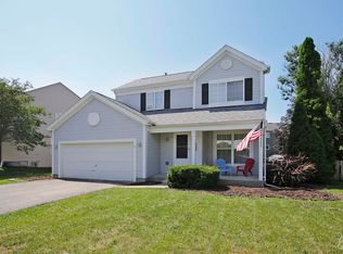 9 W Dahlia Ln, Round Lake Beach, IL 60073