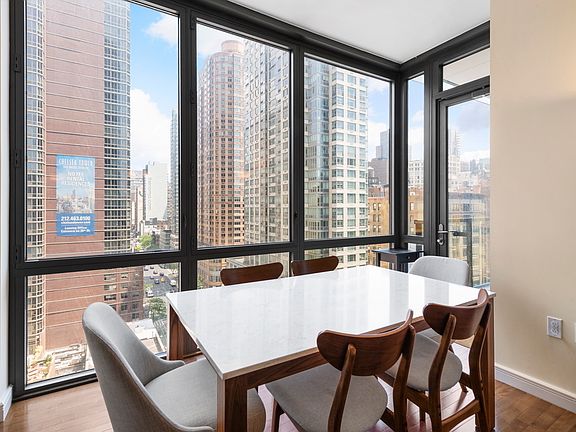 5th image of 101 W 24th St APT 14E