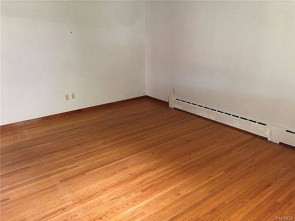3rd image of 2454 Forest Ave
