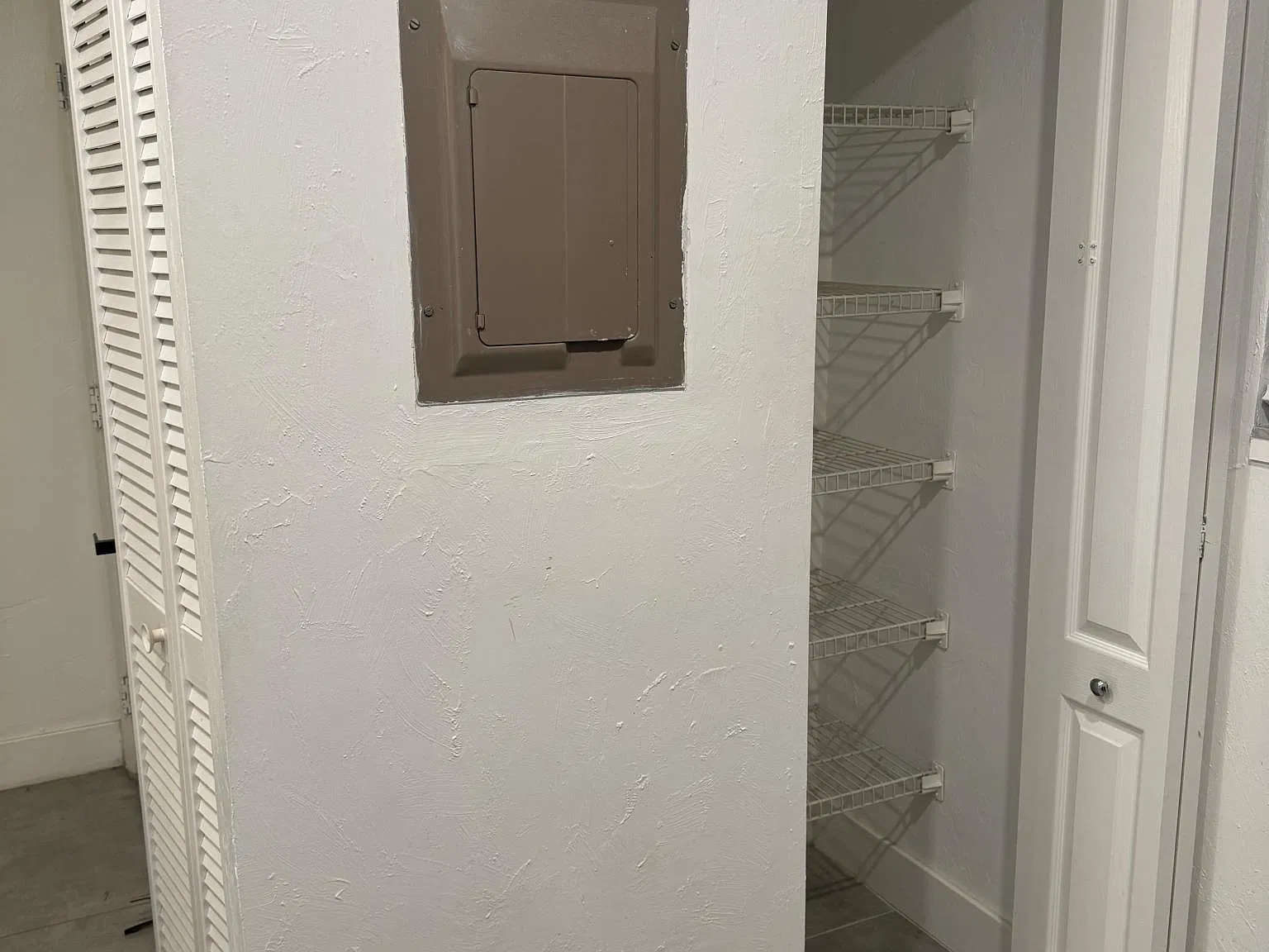 2 bed, 1.5 bath, 1046 sqft, $1,550 — Photo 3