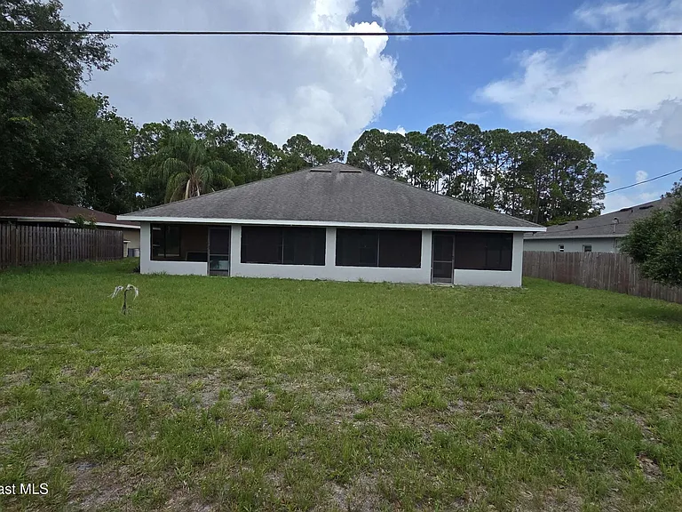 296 Croquet Ave NE — Photo 26